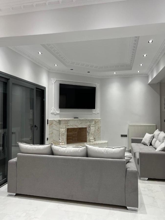 Kontis' Deluxe Furnished Apartment Loutráki Zewnętrze zdjęcie