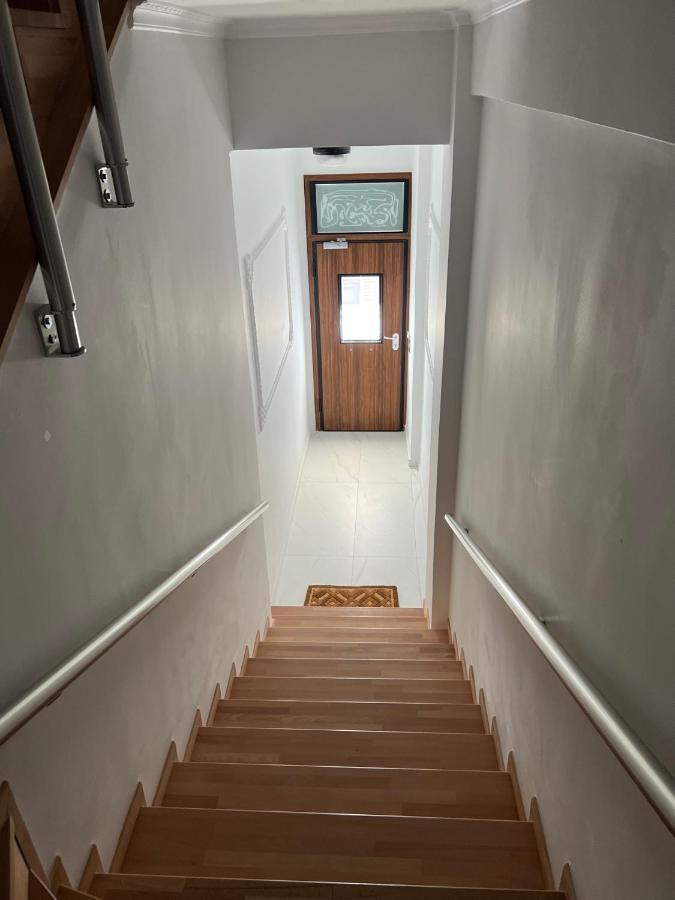 Kontis' Deluxe Furnished Apartment Loutráki Zewnętrze zdjęcie