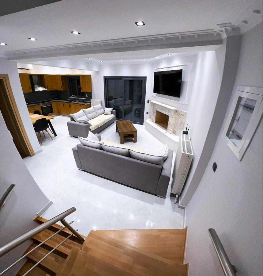 Kontis' Deluxe Furnished Apartment Loutráki Zewnętrze zdjęcie