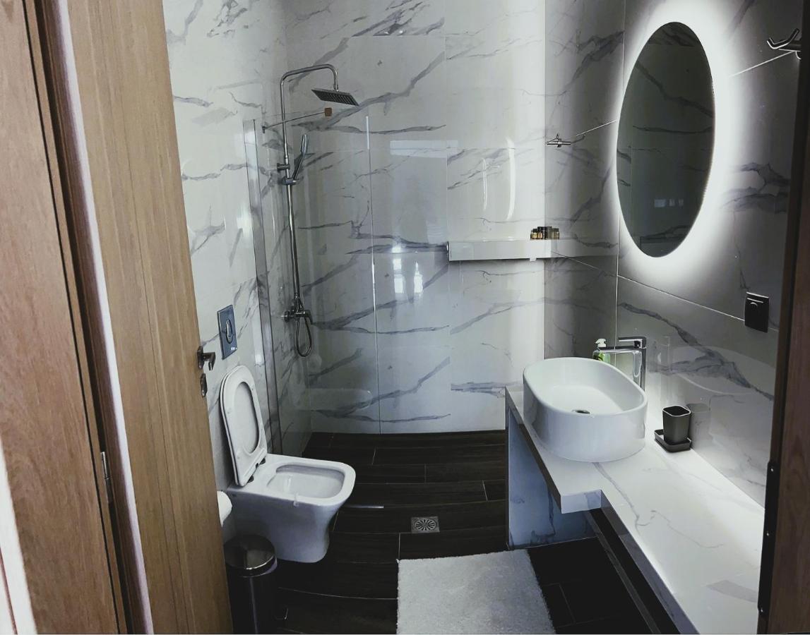 Kontis' Deluxe Furnished Apartment Loutráki Zewnętrze zdjęcie