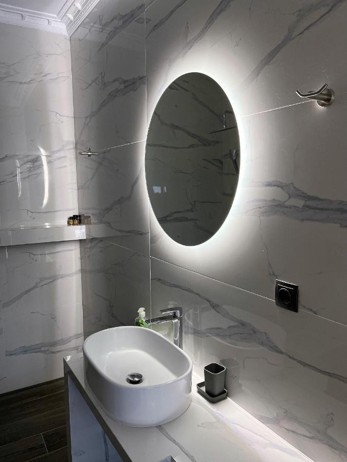 Kontis' Deluxe Furnished Apartment Loutráki Zewnętrze zdjęcie