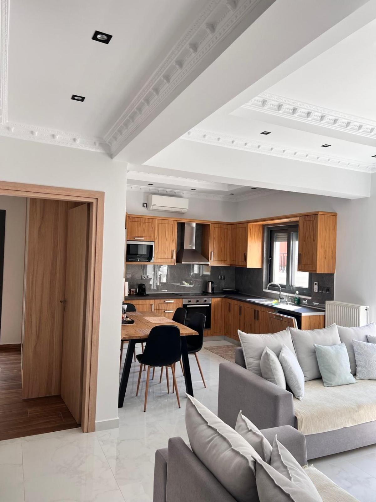Kontis' Deluxe Furnished Apartment Loutráki Zewnętrze zdjęcie