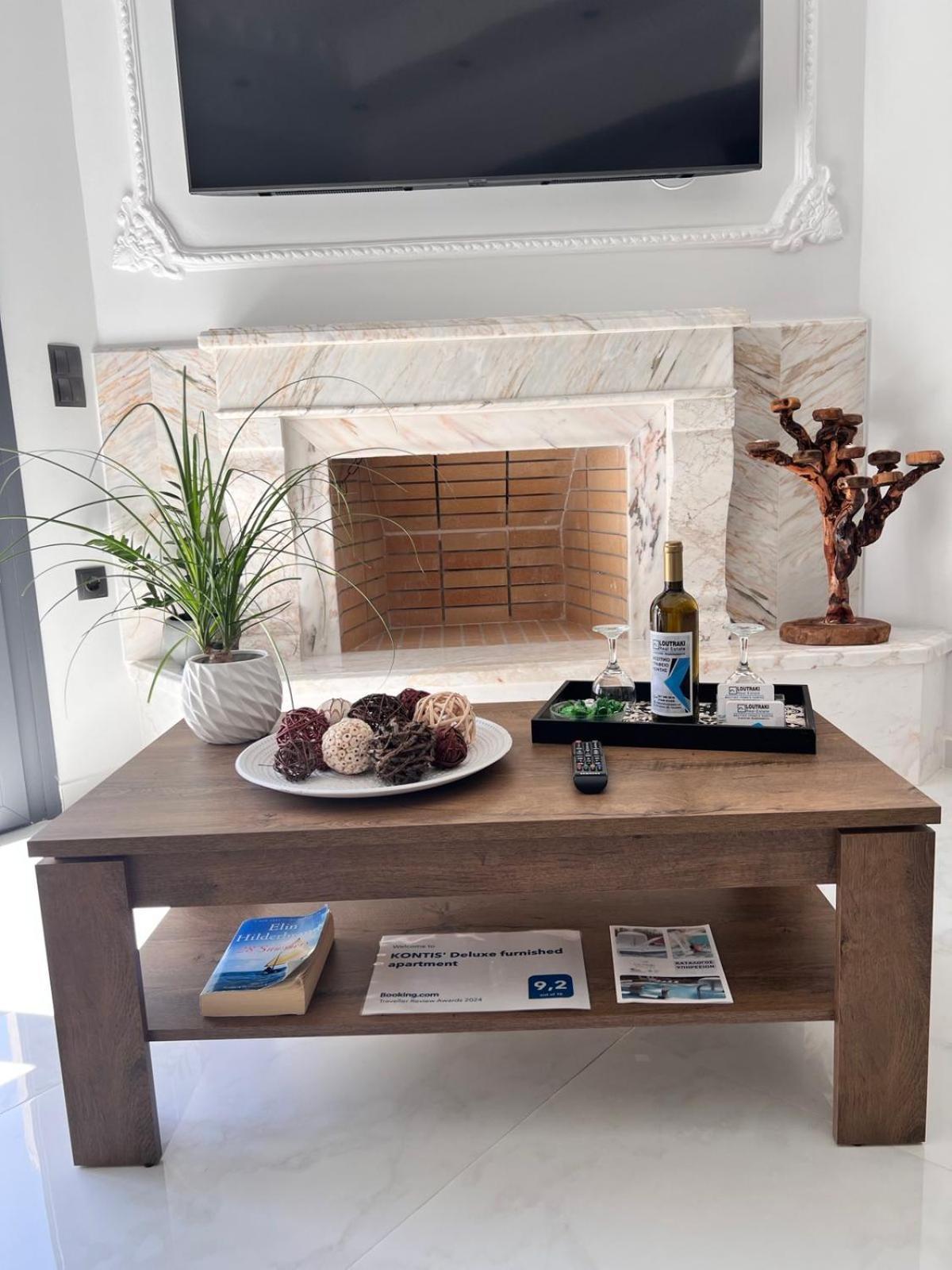 Kontis' Deluxe Furnished Apartment Loutráki Zewnętrze zdjęcie