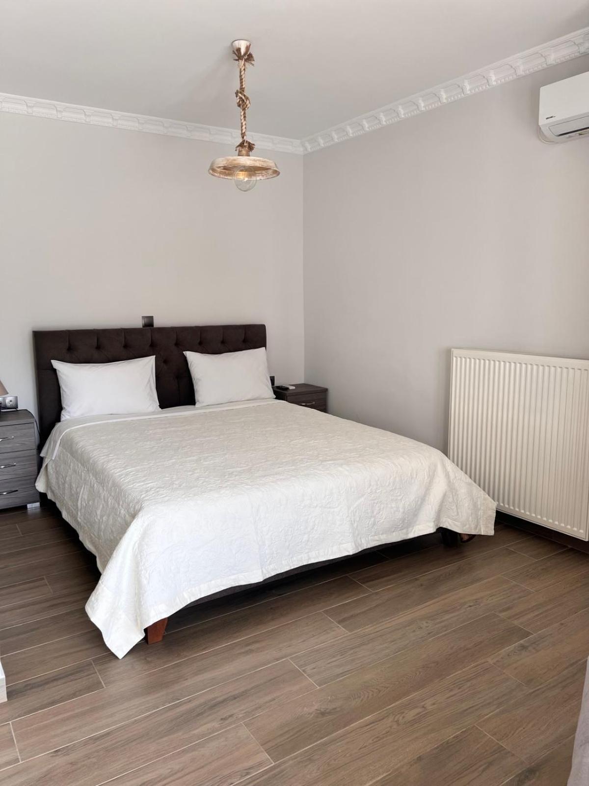 Kontis' Deluxe Furnished Apartment Loutráki Zewnętrze zdjęcie