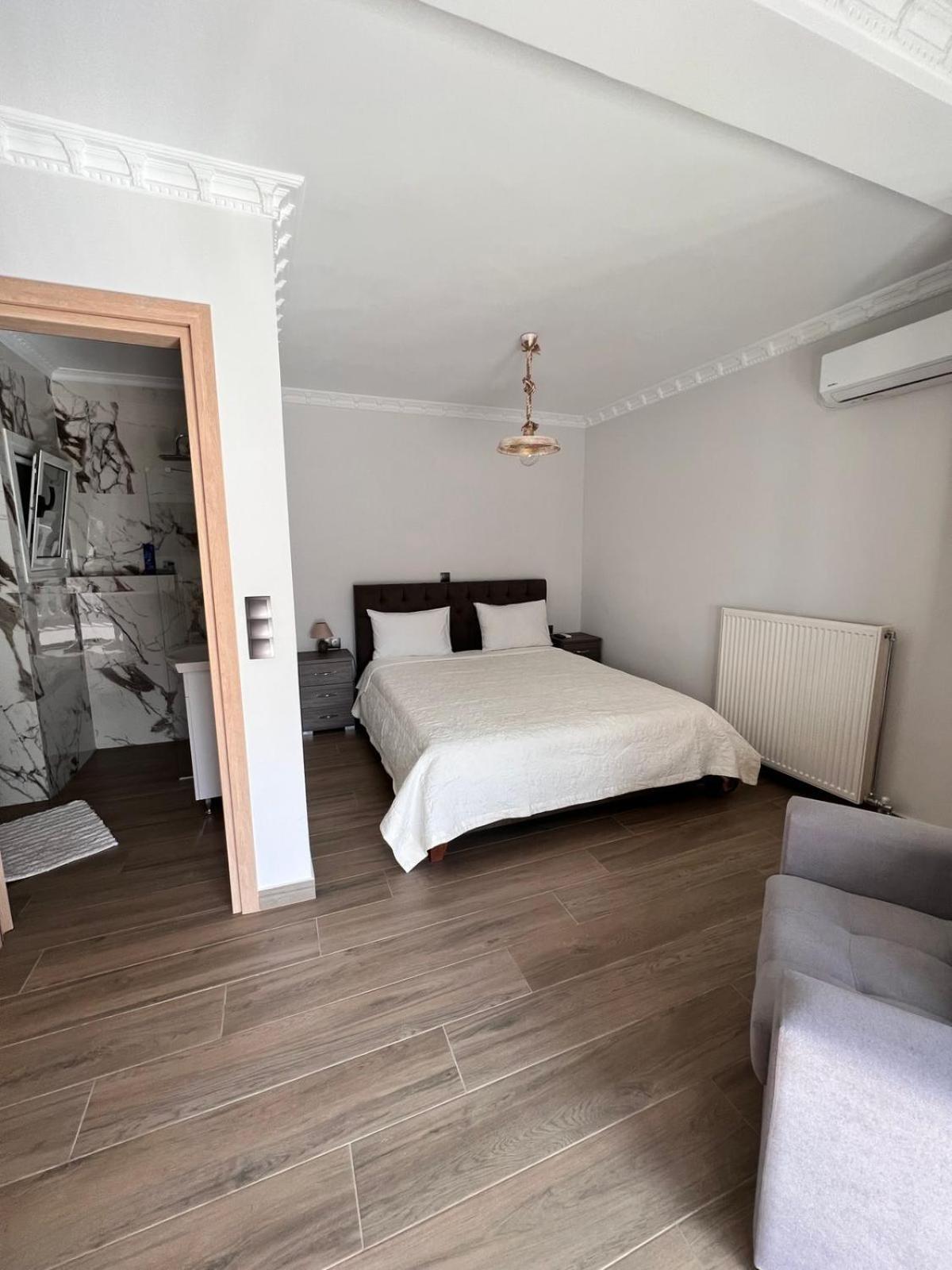 Kontis' Deluxe Furnished Apartment Loutráki Zewnętrze zdjęcie